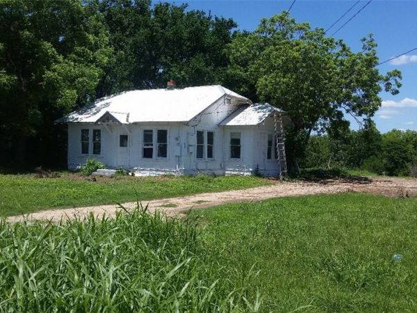 8823 Fm 725 , McQueeney, TX 78123