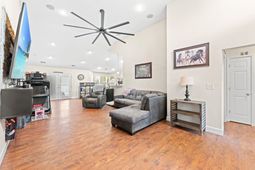 475 Irees Way  photo 4
