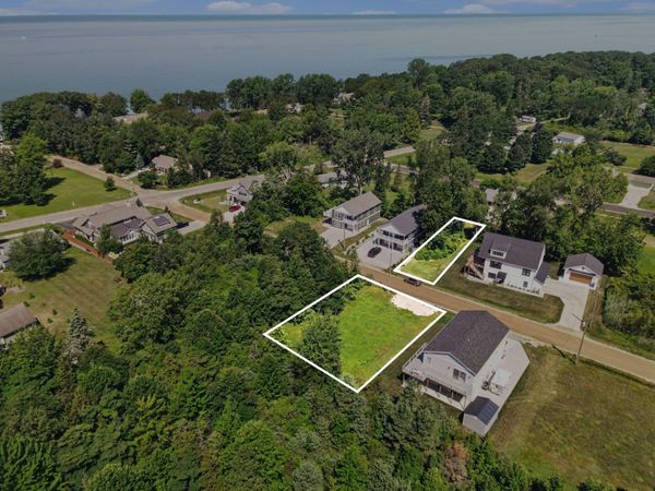 7368 Beachview Drive, South Haven, MI 49090
