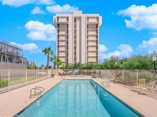 3930 University Center Drive , Unit 305, Las Vegas, NV 89119