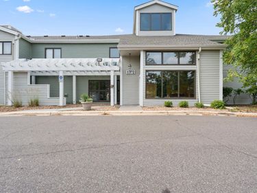 1372 Carling Drive, Unit 306, Saint Paul, MN 55108