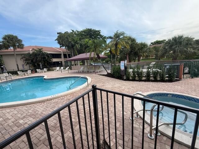 7508 La Paz Boulevard, Unit 202, Boca Raton, FL 33433 Photo