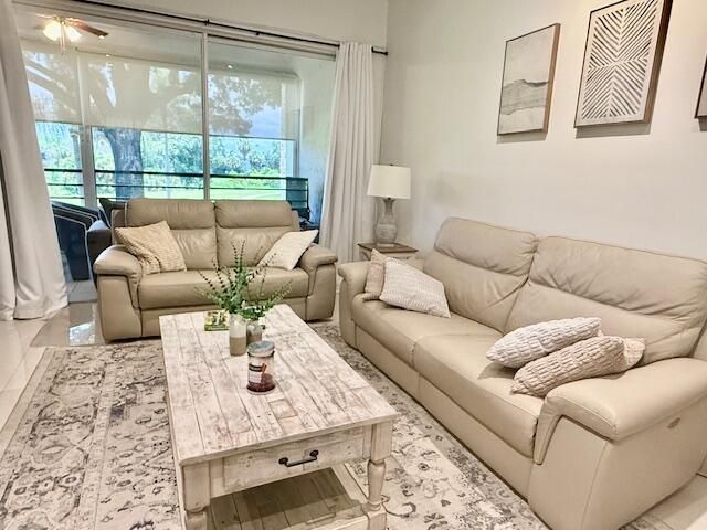 7508 La Paz Boulevard, Unit 202, Boca Raton, FL 33433 Photo