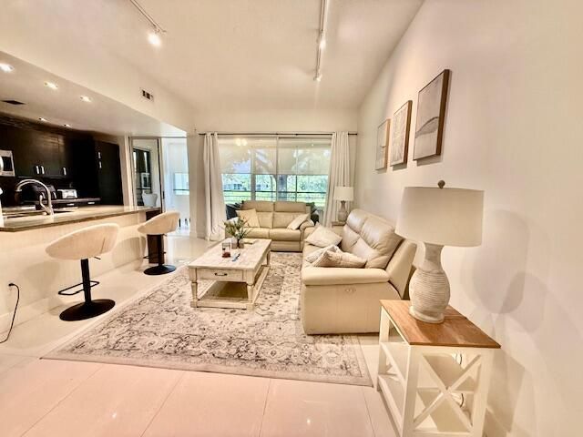 7508 La Paz Boulevard, Unit 202, Boca Raton, FL 33433 Photo