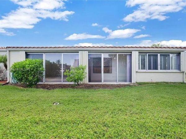 2532 Boundbrook Drive S, Unit 104, Palm Springs, FL 33406
