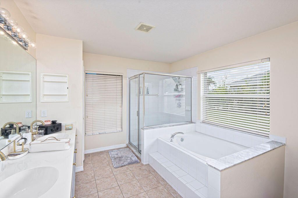 2606 Serenity Circle N, Fort Pierce, FL 34981 Photo