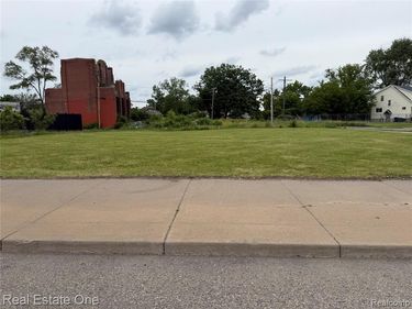 6510 W Warren Avenue , Detroit, MI 48210