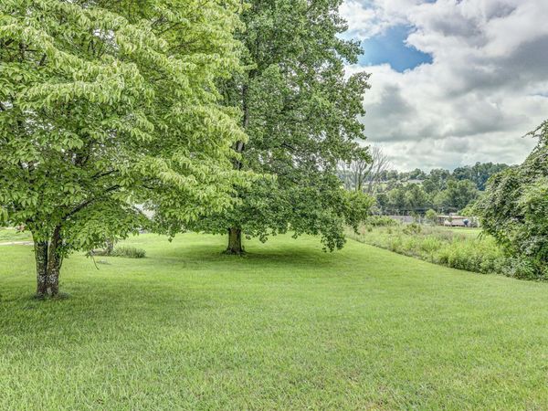 1349 Muddy Creek Road, Piney Flats, TN 37686