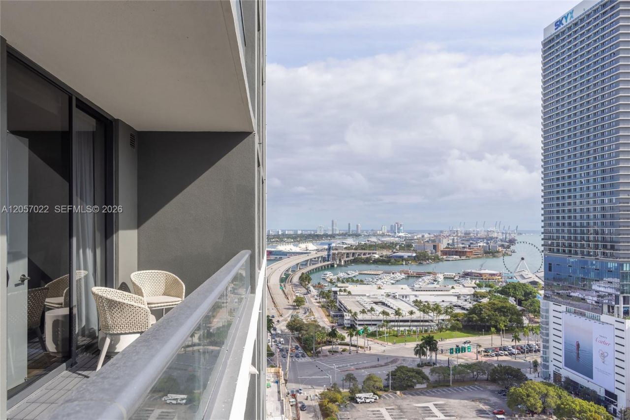 159 NE 6th St, Unit 2012, Miami, FL 33132 Photo