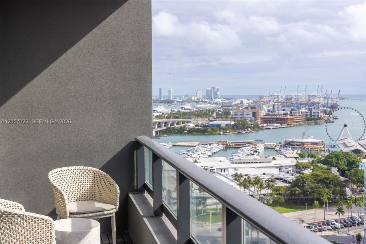 159 NE 6th St, Unit 2012, Miami, FL 33132 Photo