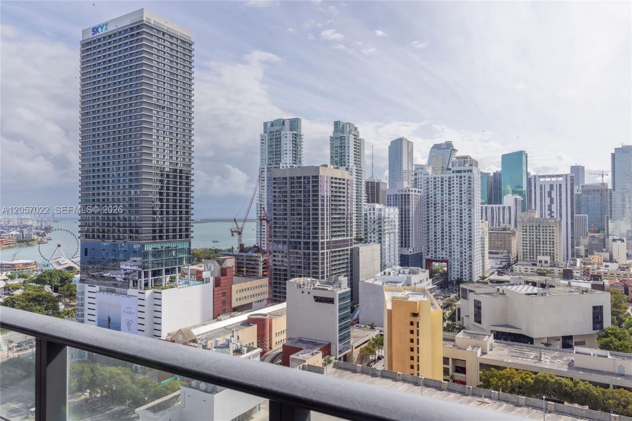 159 NE 6th St, Unit 2012, Miami, FL 33132 Photo
