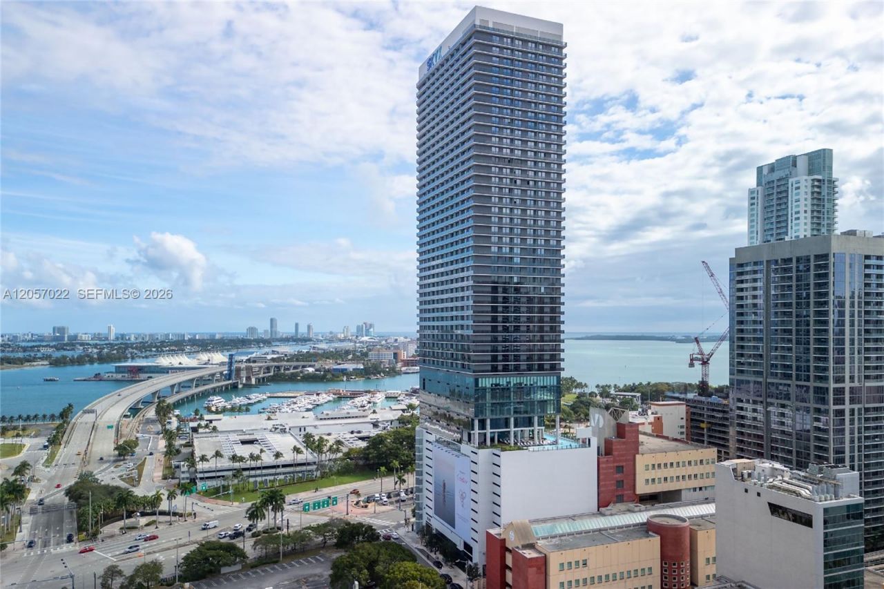 159 NE 6th St, Unit 2012, Miami, FL 33132 Photo