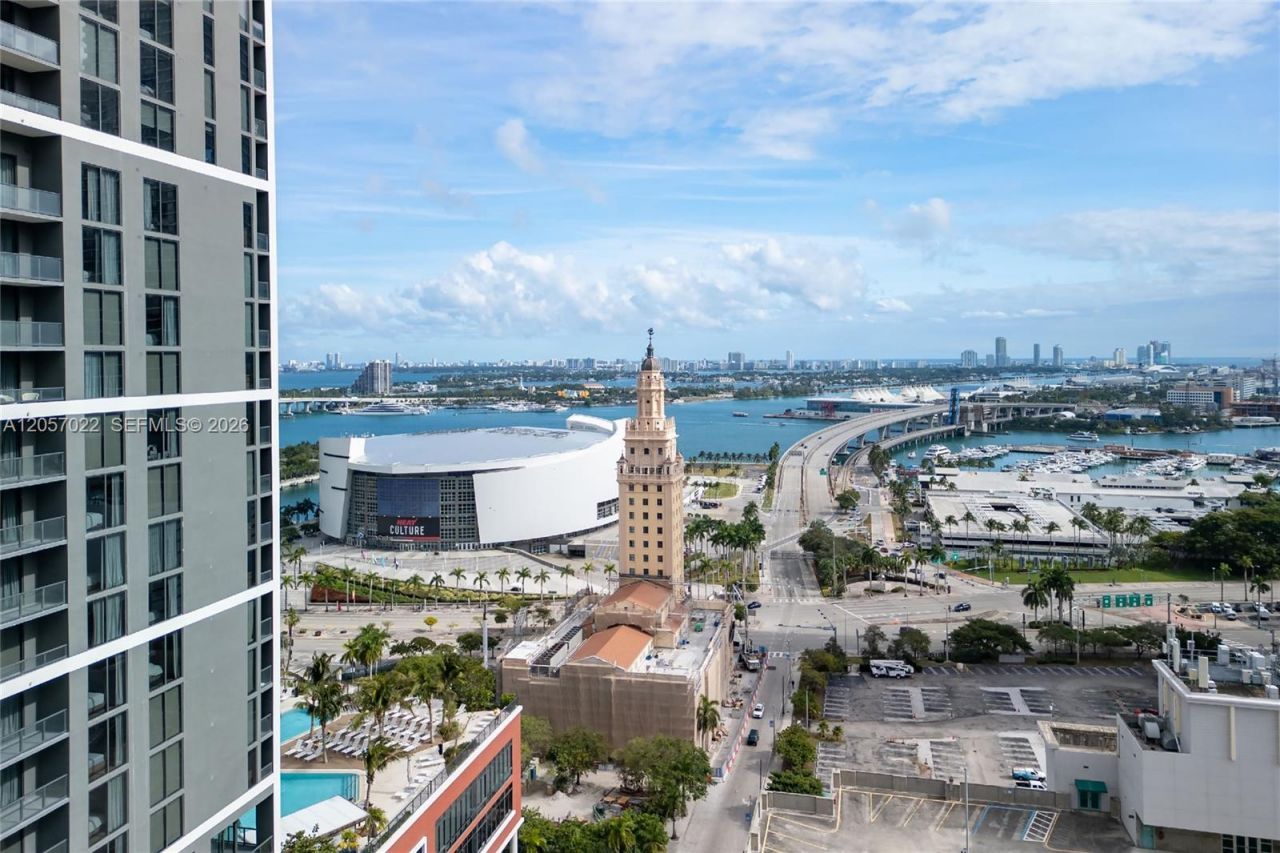 159 NE 6th St, Unit 2012, Miami, FL 33132 Photo