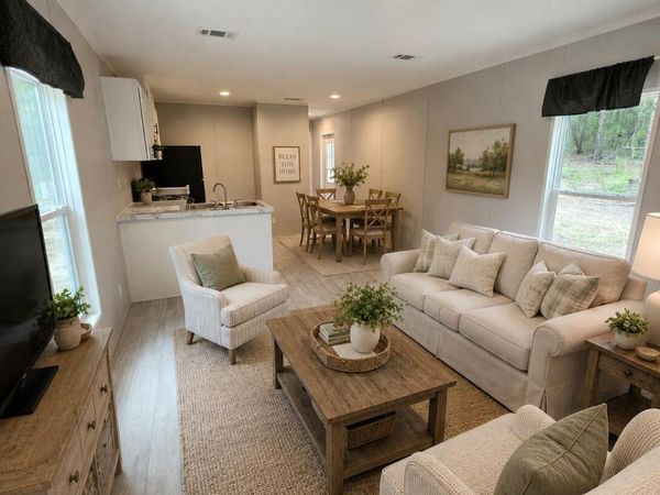 308 WILSON Drive, Interlachen, FL 32148