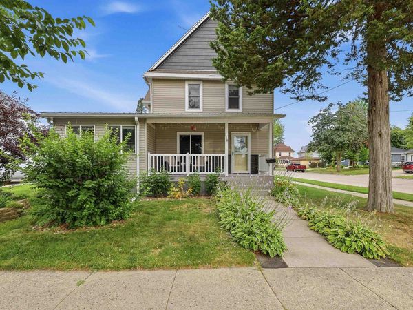 118 Pleasant Street, Beaver Dam, WI 53916