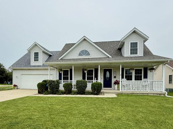 602 Suzanne Avenue , Bradley, IL 60915