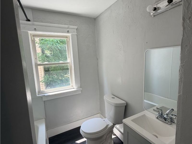 11913 Cromwell Avenue, Unit DN, Cleveland, OH 44120 Photo 9