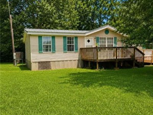 260 BEAUBOUEF Road, Deville, LA 71328