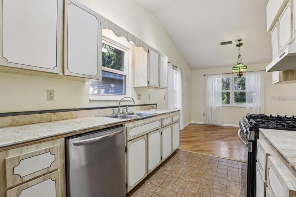 304 Brigadoon Circle , Leesburg, FL 34788 Photo