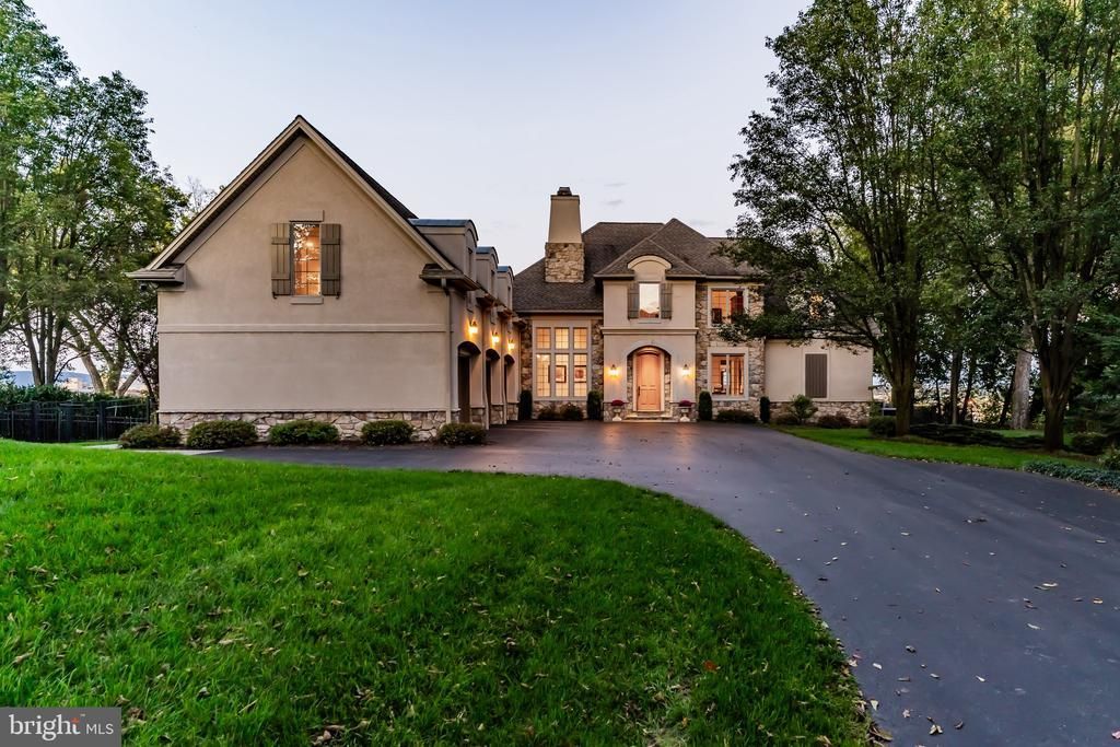 4 SENTRY POINT ROAD, LEMOYNE, PA 17043