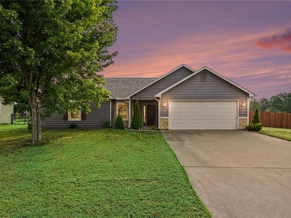 747 S Beech Street, Ottawa, KS 66067