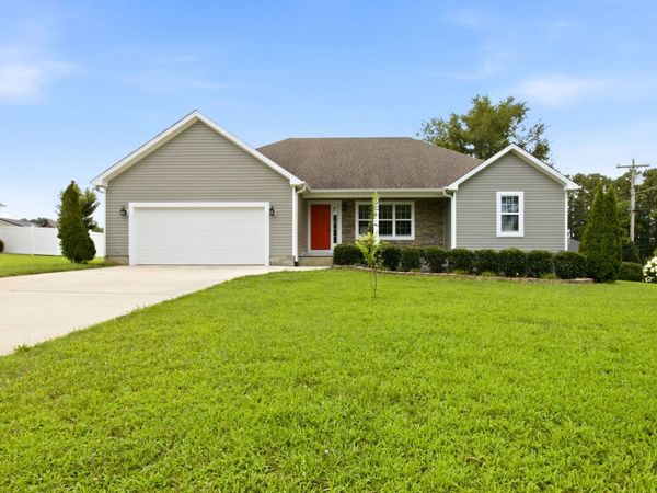 95 Luttrell Dr , Winchester, TN 37398