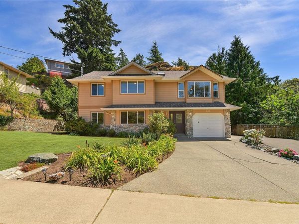 585 HANSEN Ave , Langford, BC V9B 5V2