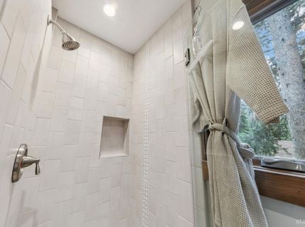 2211 Tahoe Vista Drive, South Lake Tahoe, CA 96150 Photo