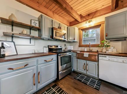 2211 Tahoe Vista Drive, South Lake Tahoe, CA 96150 Photo