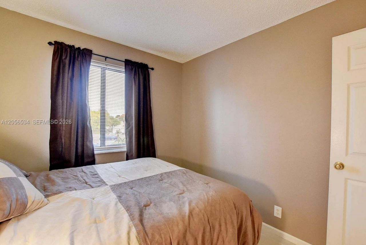 16 Via De Casas Sur , Unit 201, Boynton Beach, FL 33426 Photo