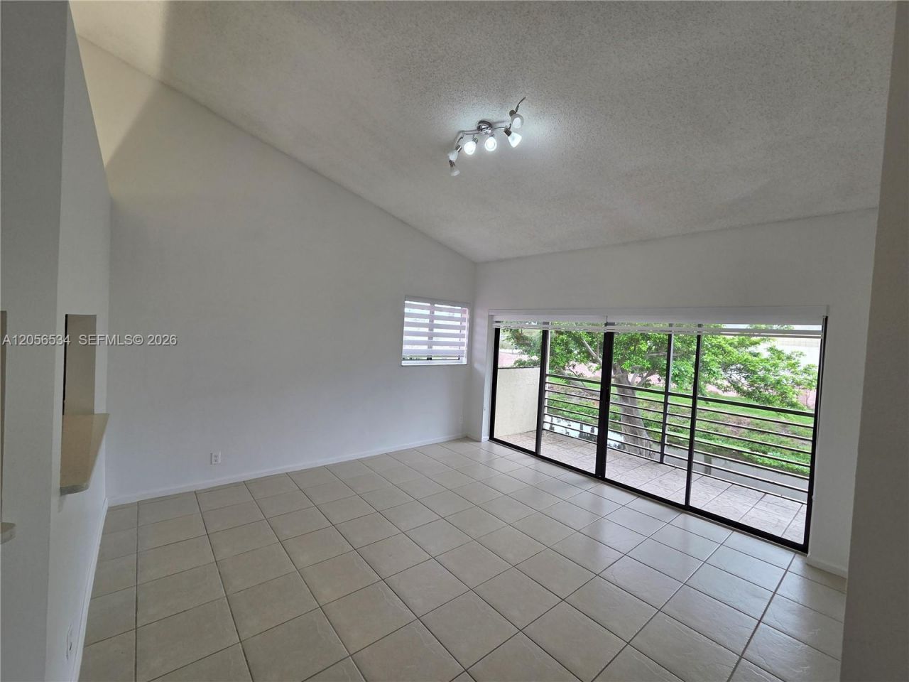 16 Via De Casas Sur, Unit 201, Boynton Beach, FL 33426 Photo