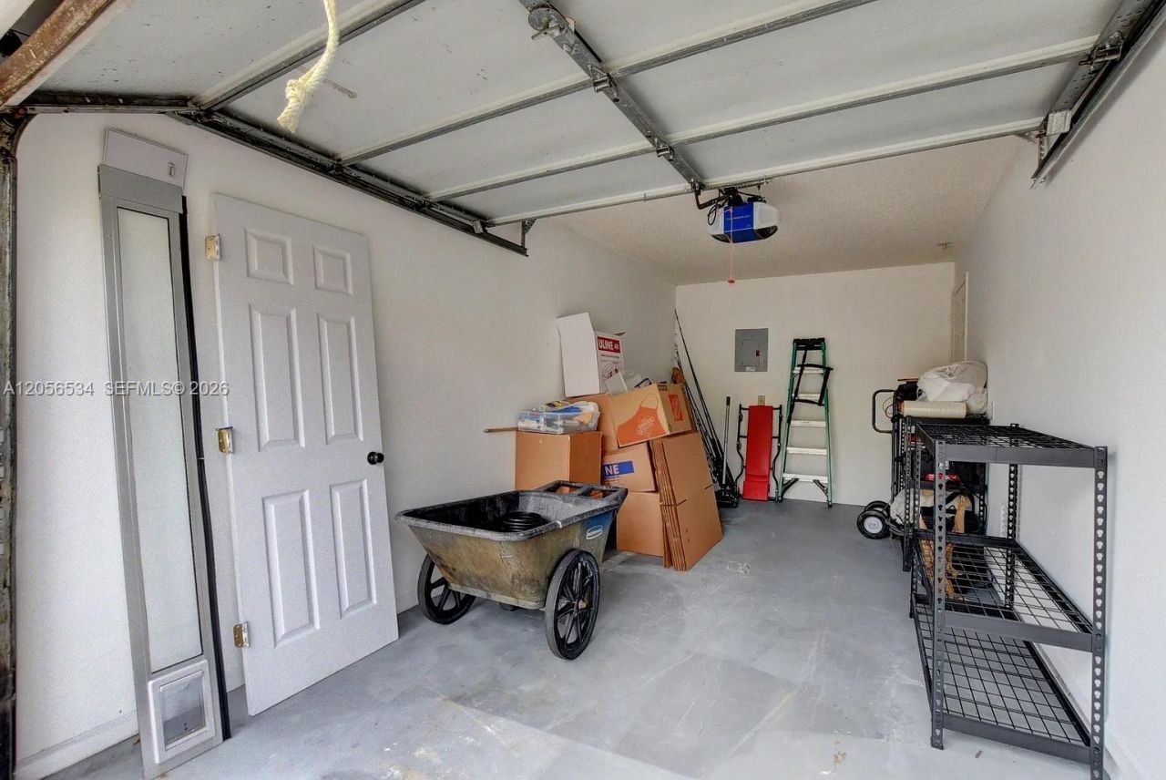 16 Via De Casas Sur , Unit 201, Boynton Beach, FL 33426 Photo