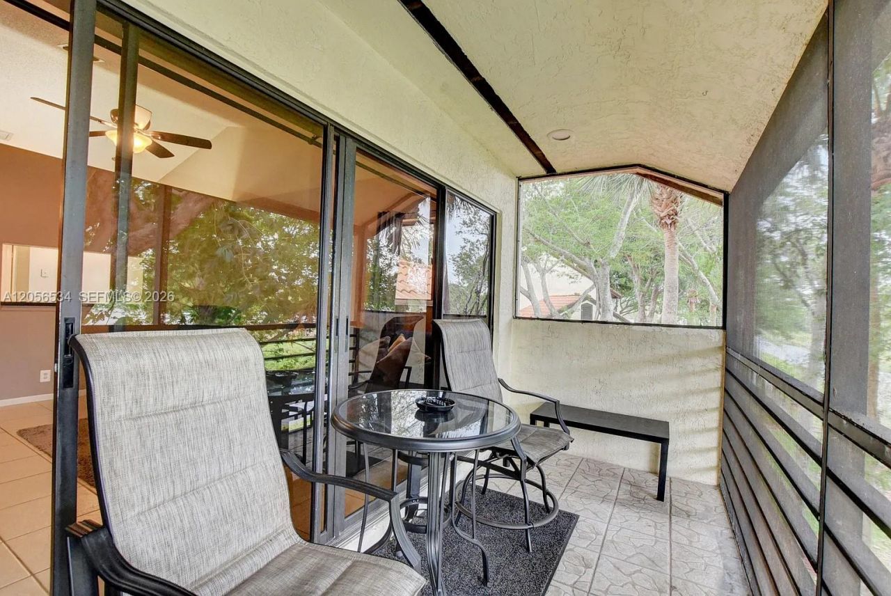 16 Via De Casas Sur , Unit 201, Boynton Beach, FL 33426 Photo