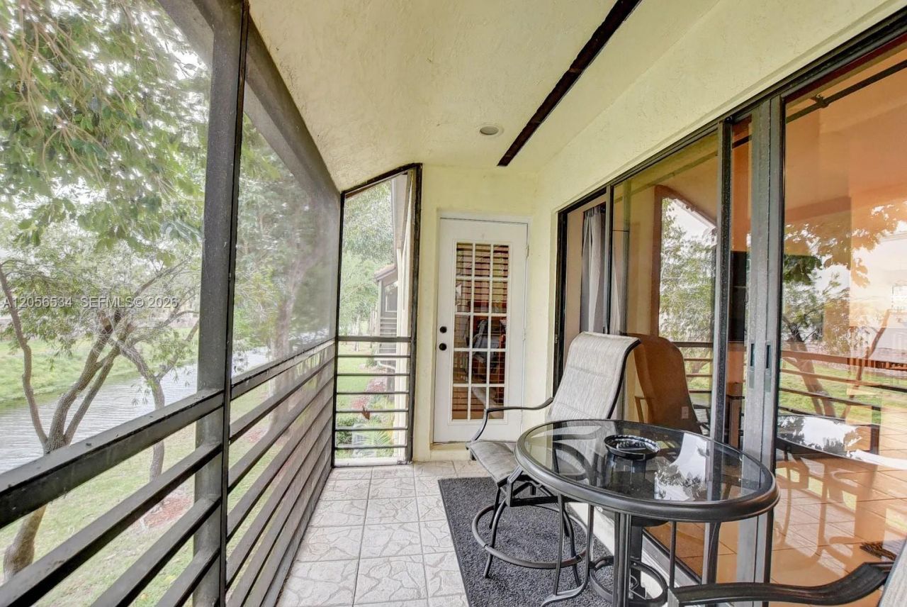 16 Via De Casas Sur , Unit 201, Boynton Beach, FL 33426 Photo