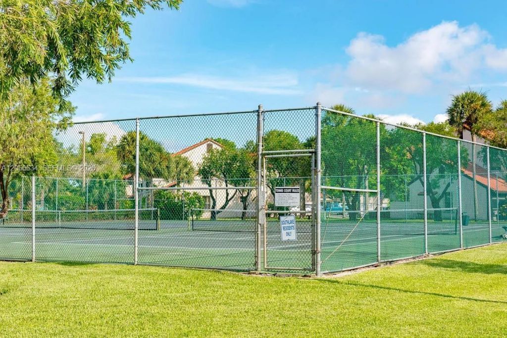 16 Via De Casas Sur , Unit 201, Boynton Beach, FL 33426 Photo