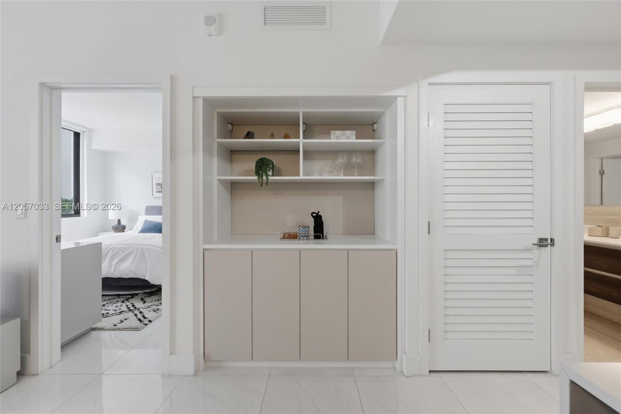 301 Altara Ave , Unit 520, Coral Gables, FL 33146 Photo
