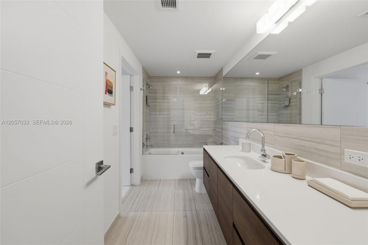 301 Altara Ave , Unit 520, Coral Gables, FL 33146 Photo