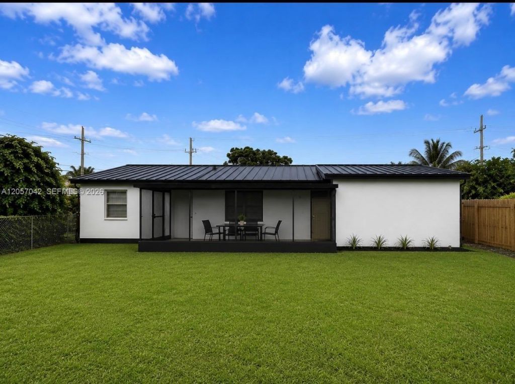 2581 NW 47th Ave , Lauderhill, FL 33313 Photo
