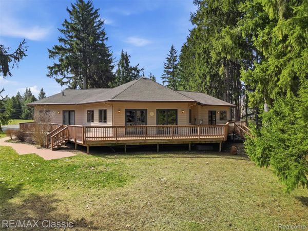 6150 Willow Road, West Bloomfield Township, Mi 48324