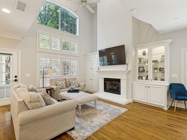 4167 Towne Green Circle, Addison, TX 75001