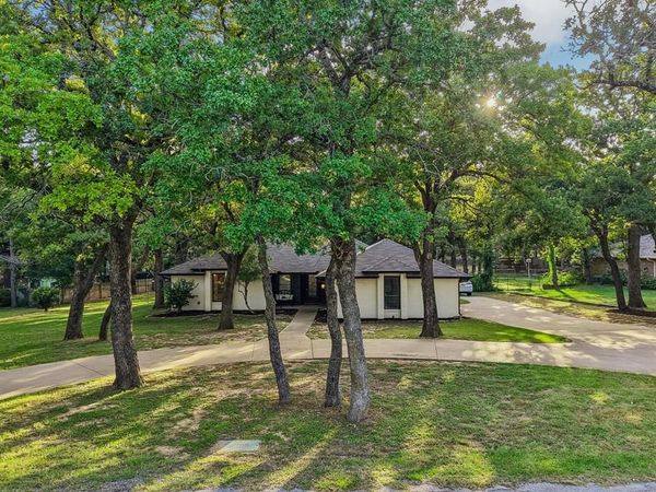 108 Sanchez Creek Court , Weatherford, TX 76088