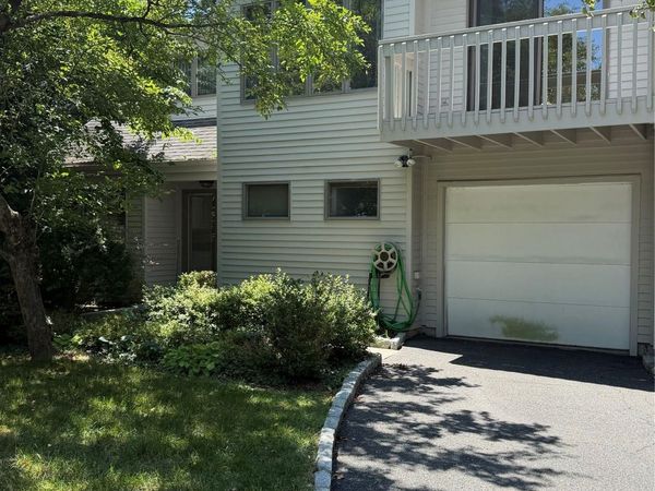 23 Evon Court, Scarsdale, NY 10583
