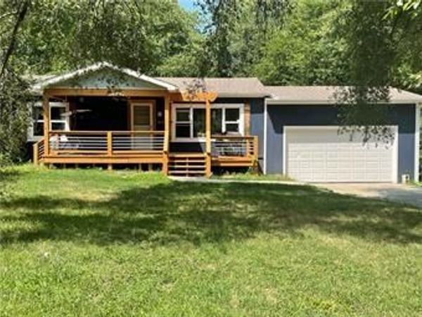 11010 N Holmes Street, Kansas City, MO 64155