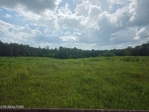 304 Barnett Bridge Rd, Lancing, TN 37770