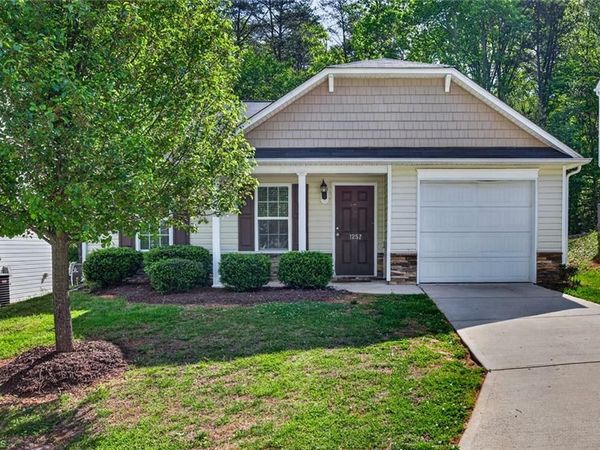 1257 Stonefield Crossing Court , Winston-Salem, NC 27107