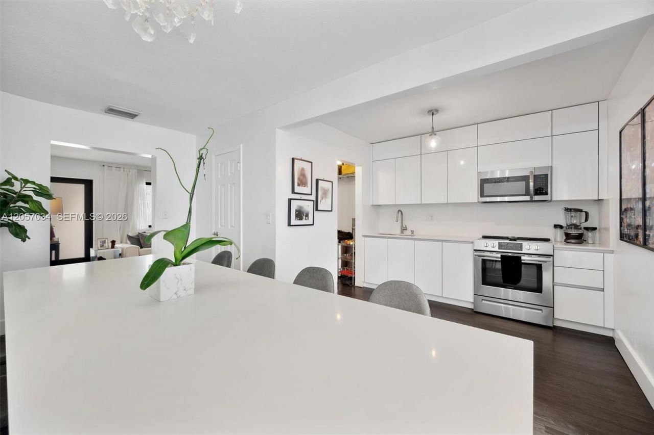 5555 Ludlam Rd , Unit 41, South Miami, FL 33155 Photo