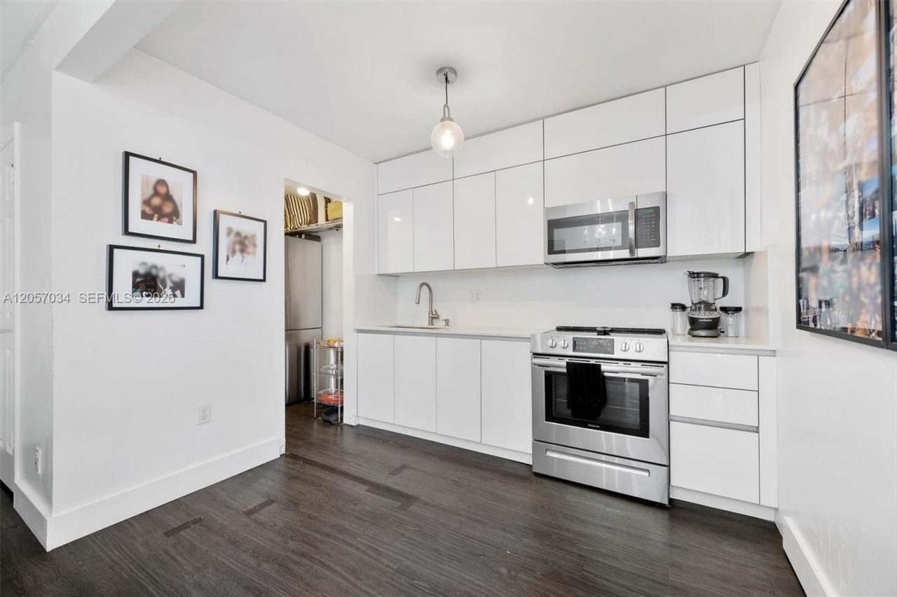 5555 Ludlam Rd , Unit 41, South Miami, FL 33155 Photo