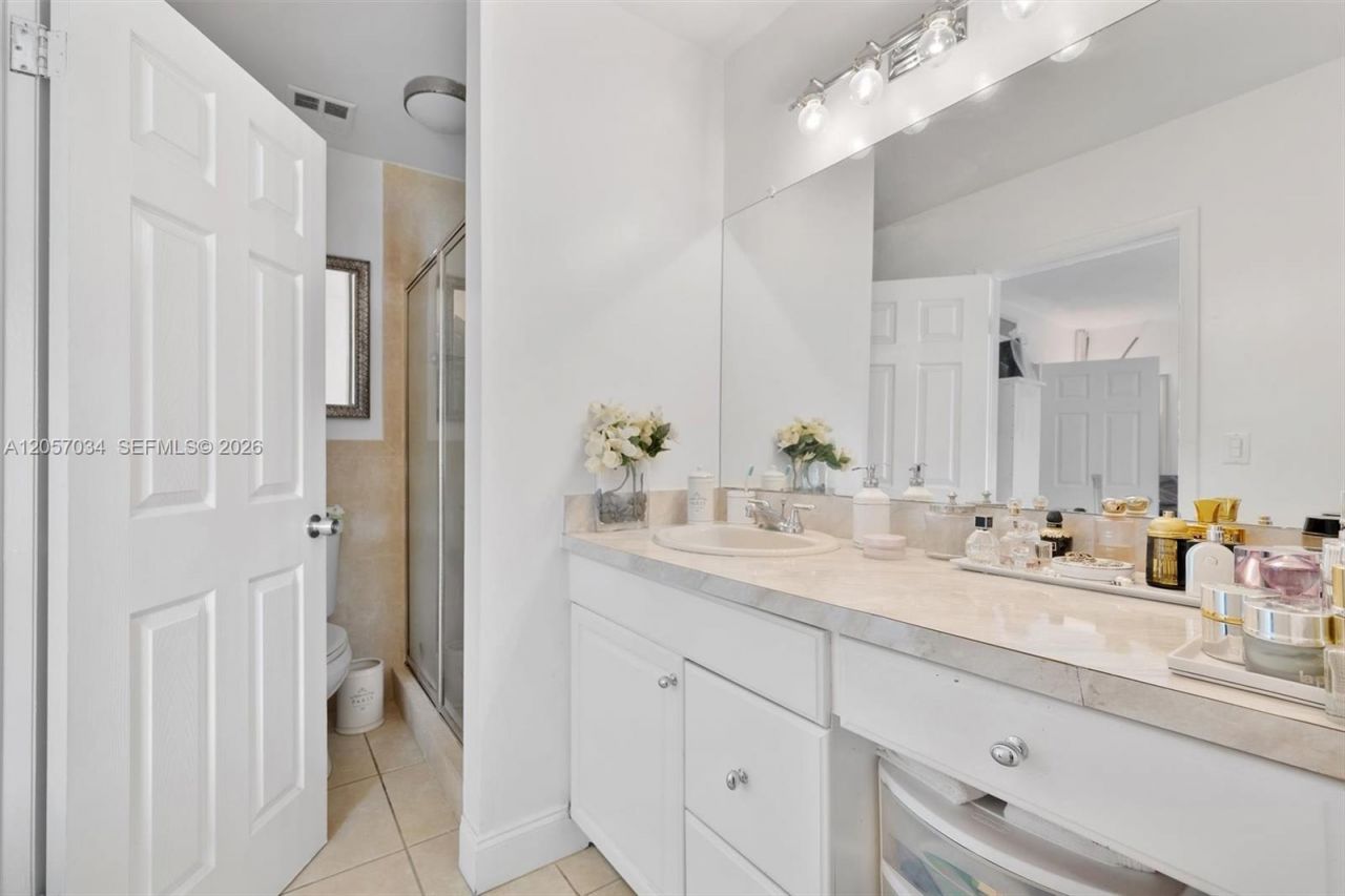 5555 Ludlam Rd , Unit 41, South Miami, FL 33155 Photo