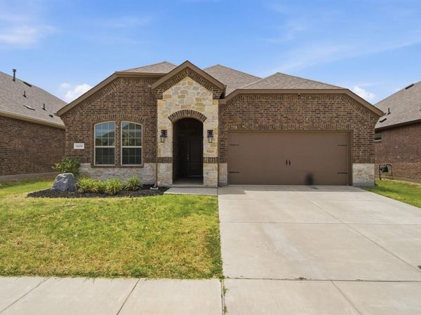 11136 Gold Pan Trail, Aubrey, TX 76227