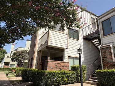 3125 Sondra Drive , Unit 201, Fort Worth, TX 76107